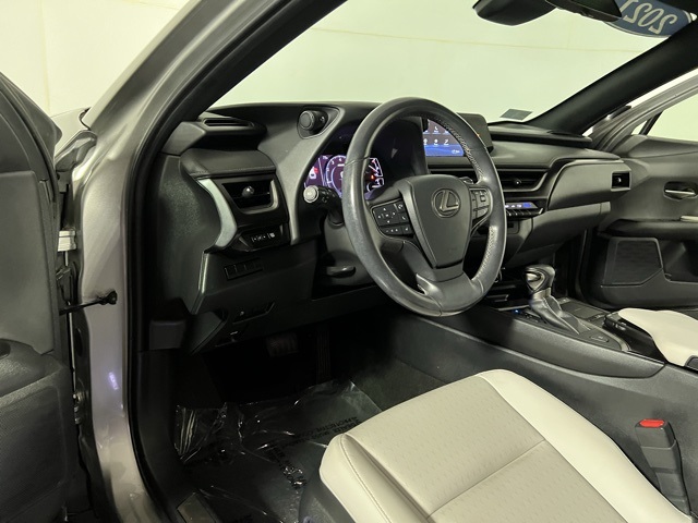 2021 Lexus UX 200 photo 22