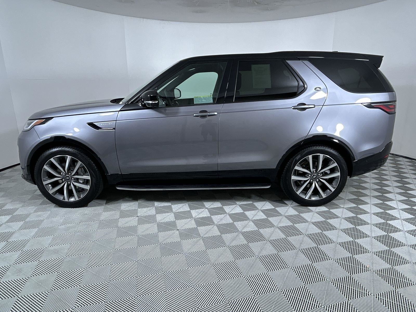 2025 Land Rover Discovery SE photo 2