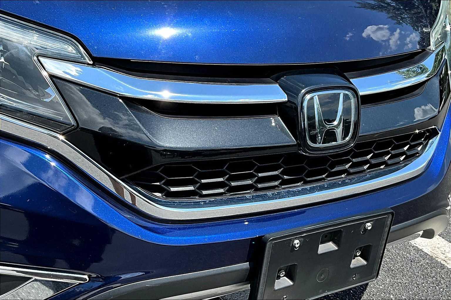 2015 Honda CR-V Touring photo 28