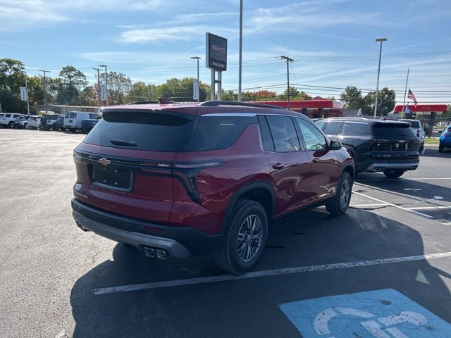 2026 Chevrolet Traverse photo 2