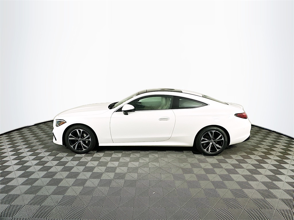 2024 Mercedes Benz CLE 300 photo 4