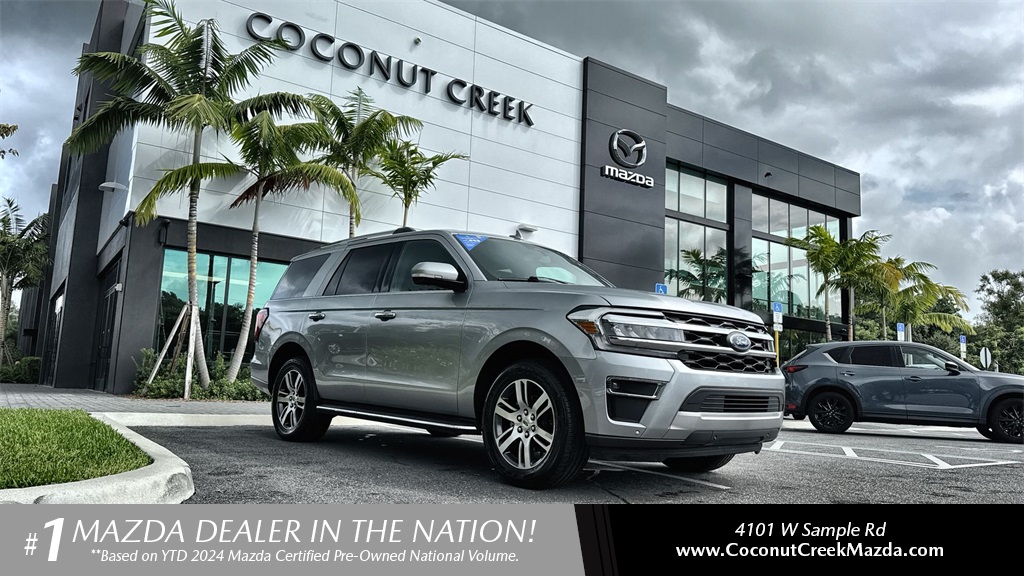 2023 Ford Expedition Limited's photo