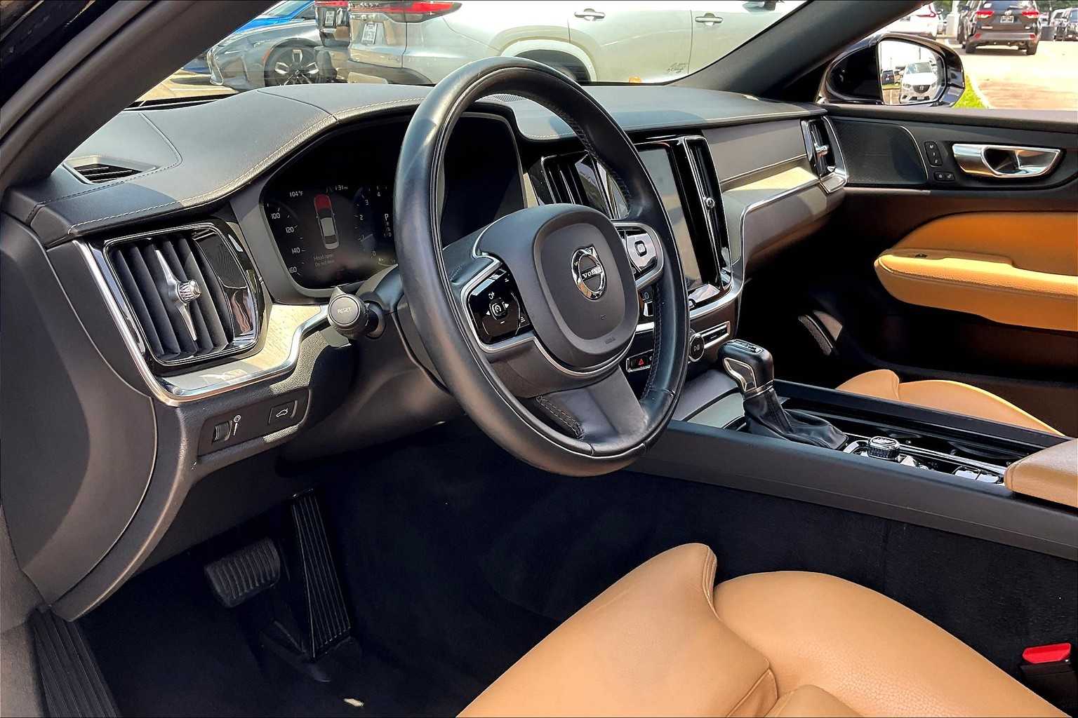 2019 Volvo S60 Inscription photo 15