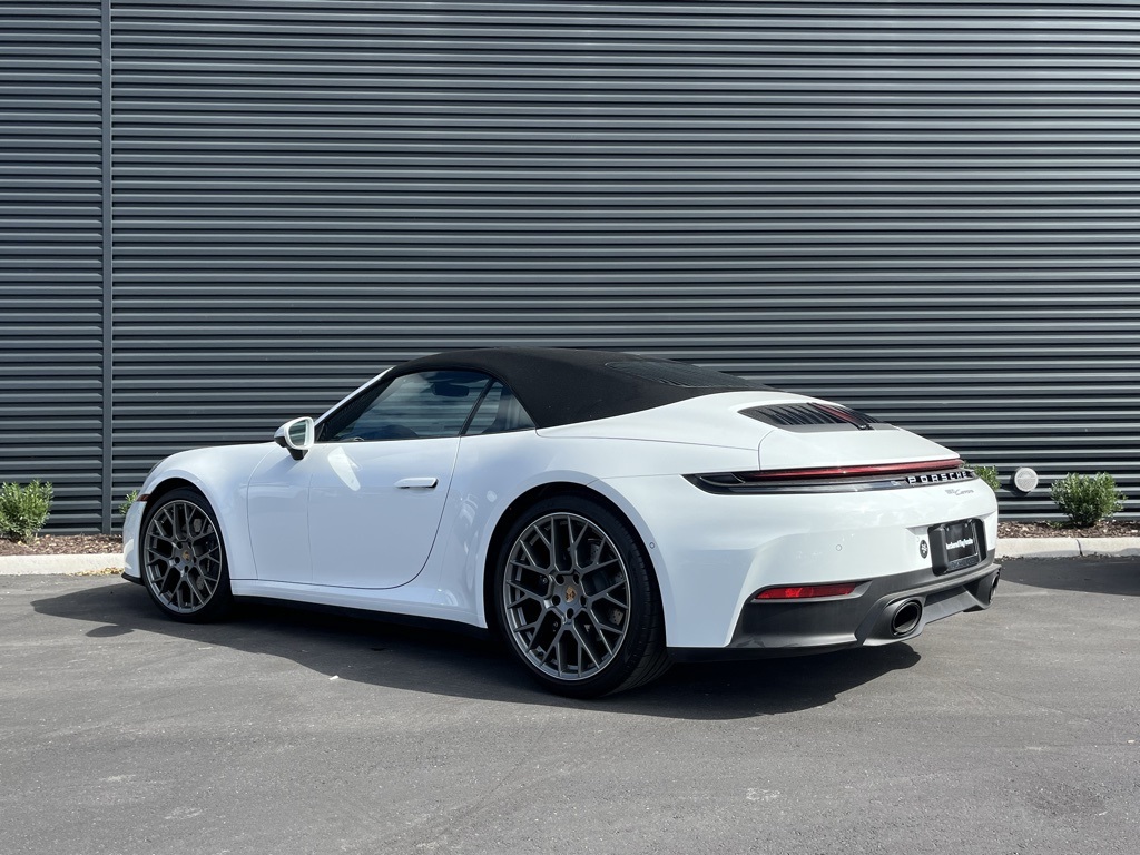 2025 Porsche 911 photo 3