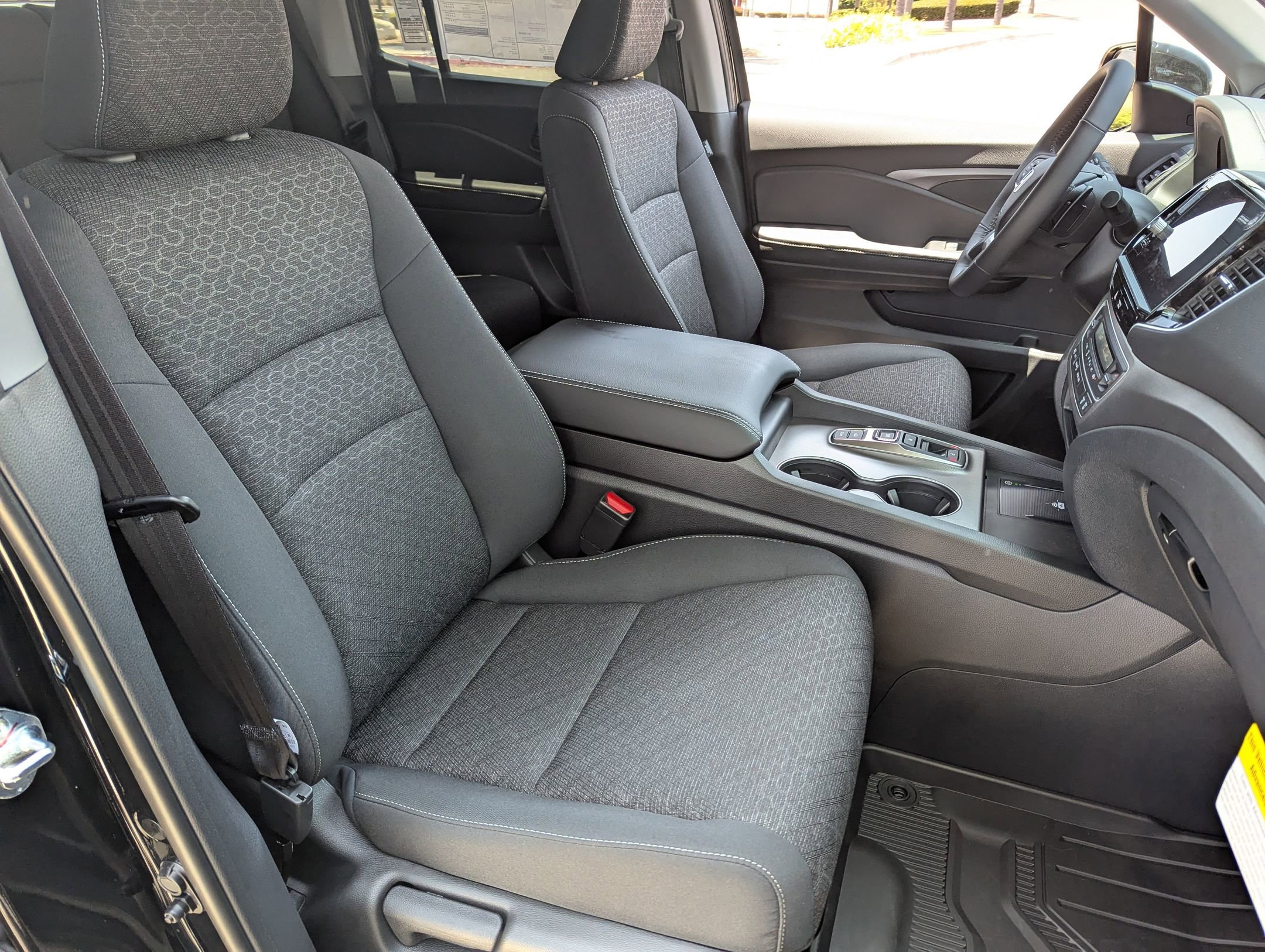 2025 Honda Ridgeline Sport photo 17
