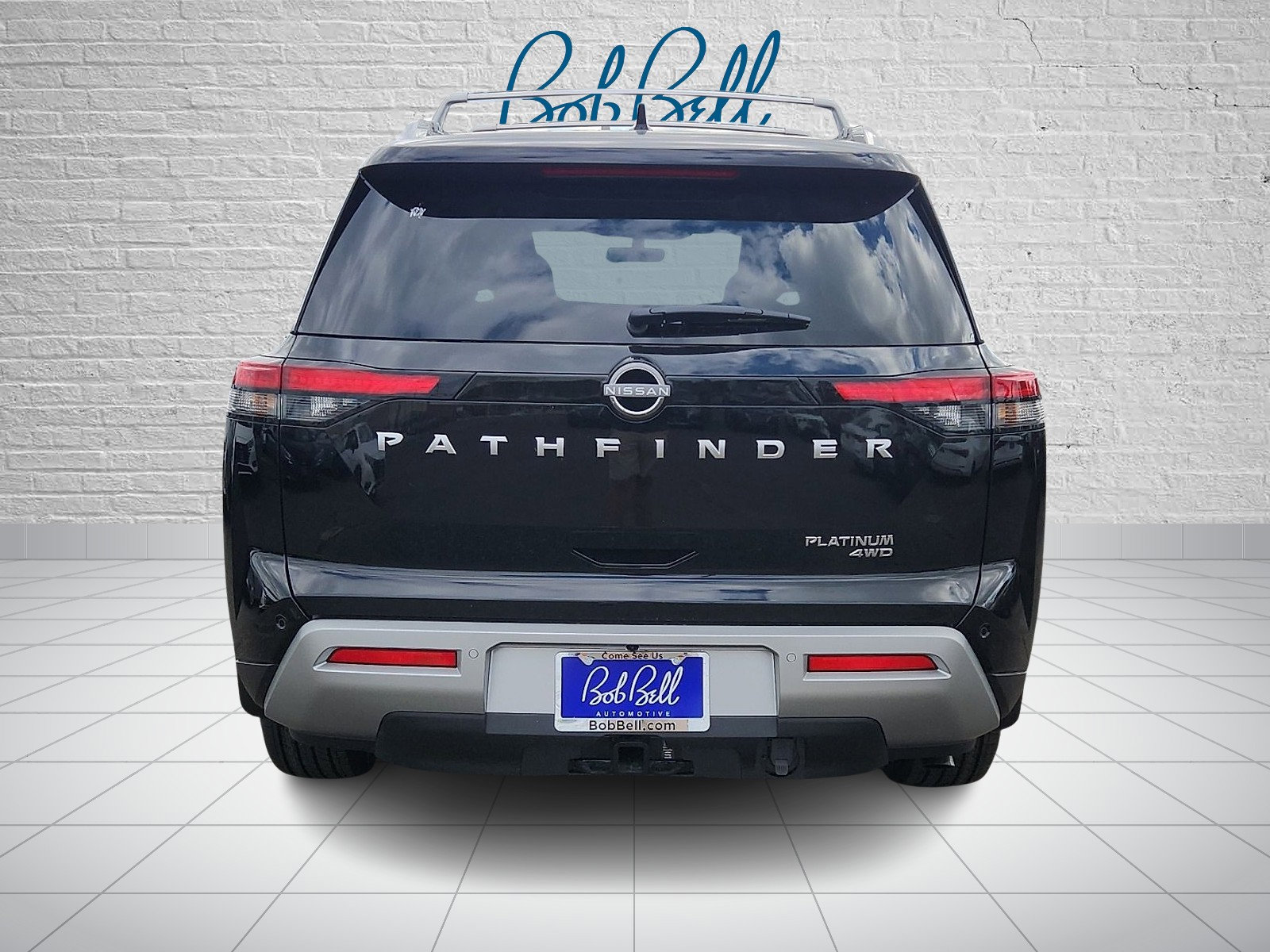 2025 Nissan Pathfinder Platinum photo 4