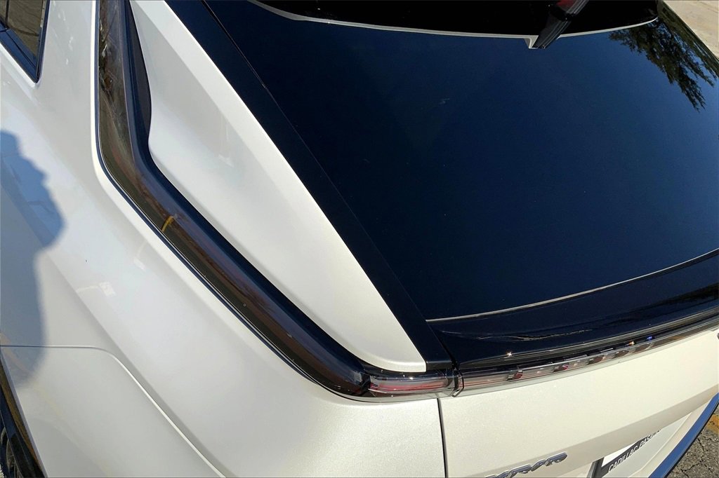 2025 Cadillac Lyriq Luxury photo 14