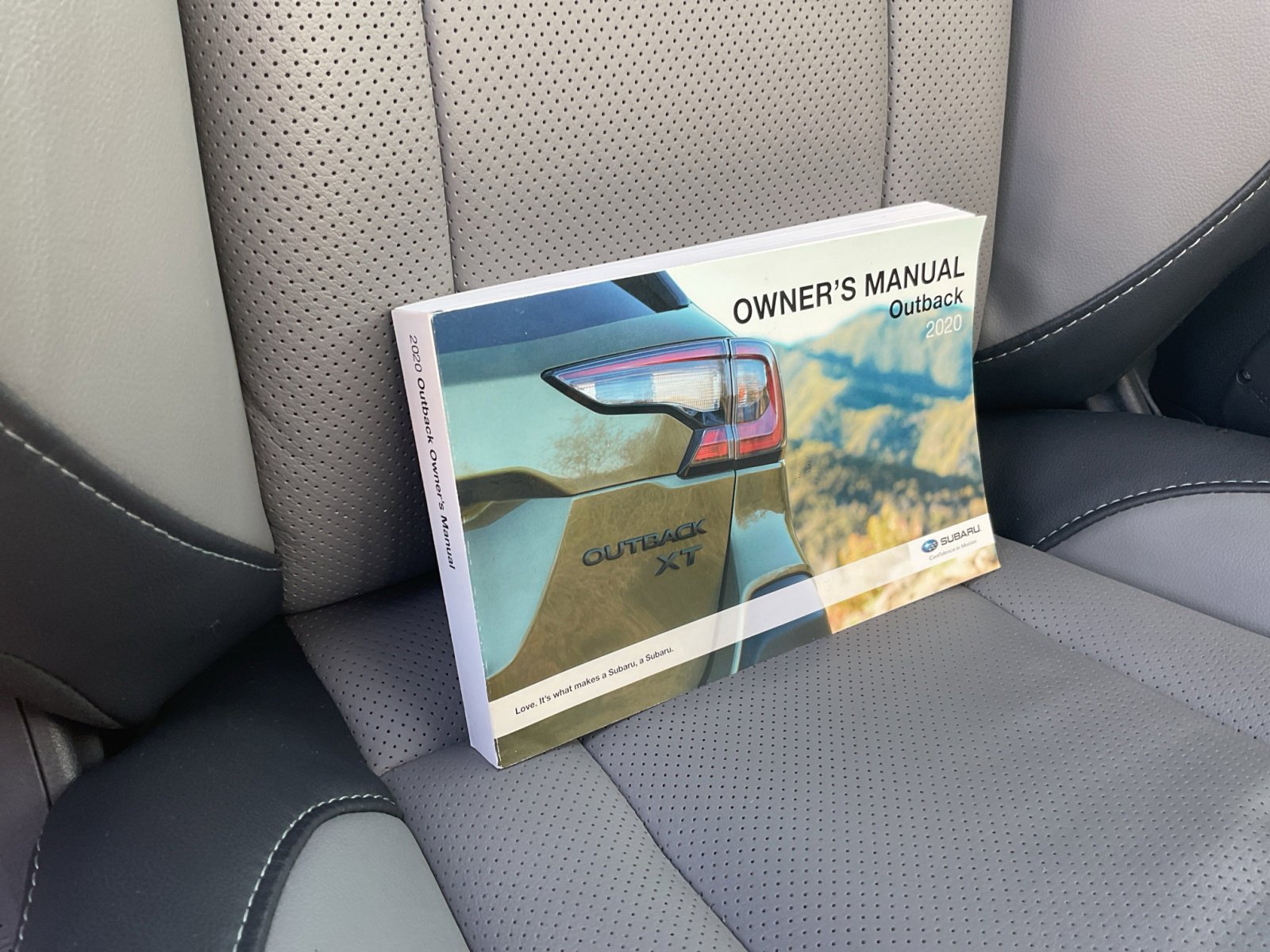 2020 Subaru Outback Limited photo 22