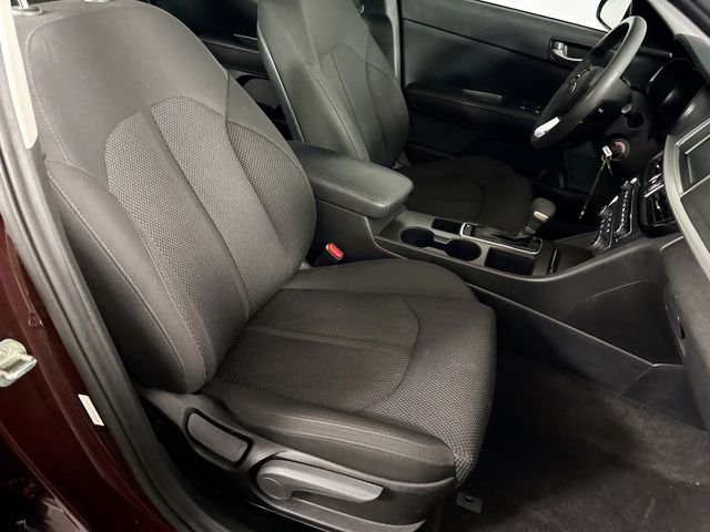 2019 Kia Optima LX photo 3