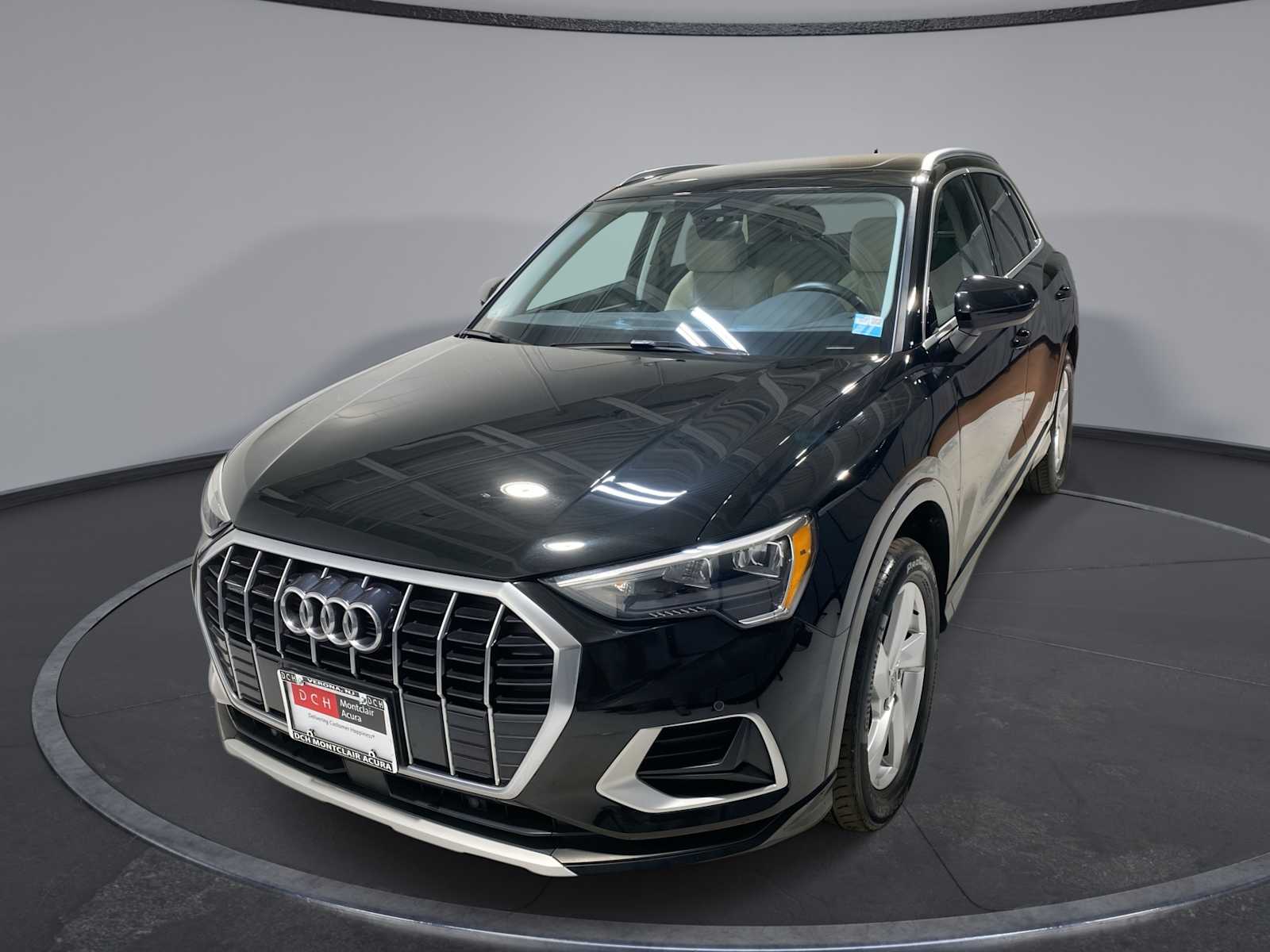 2020 Audi Q3 Premium's photo