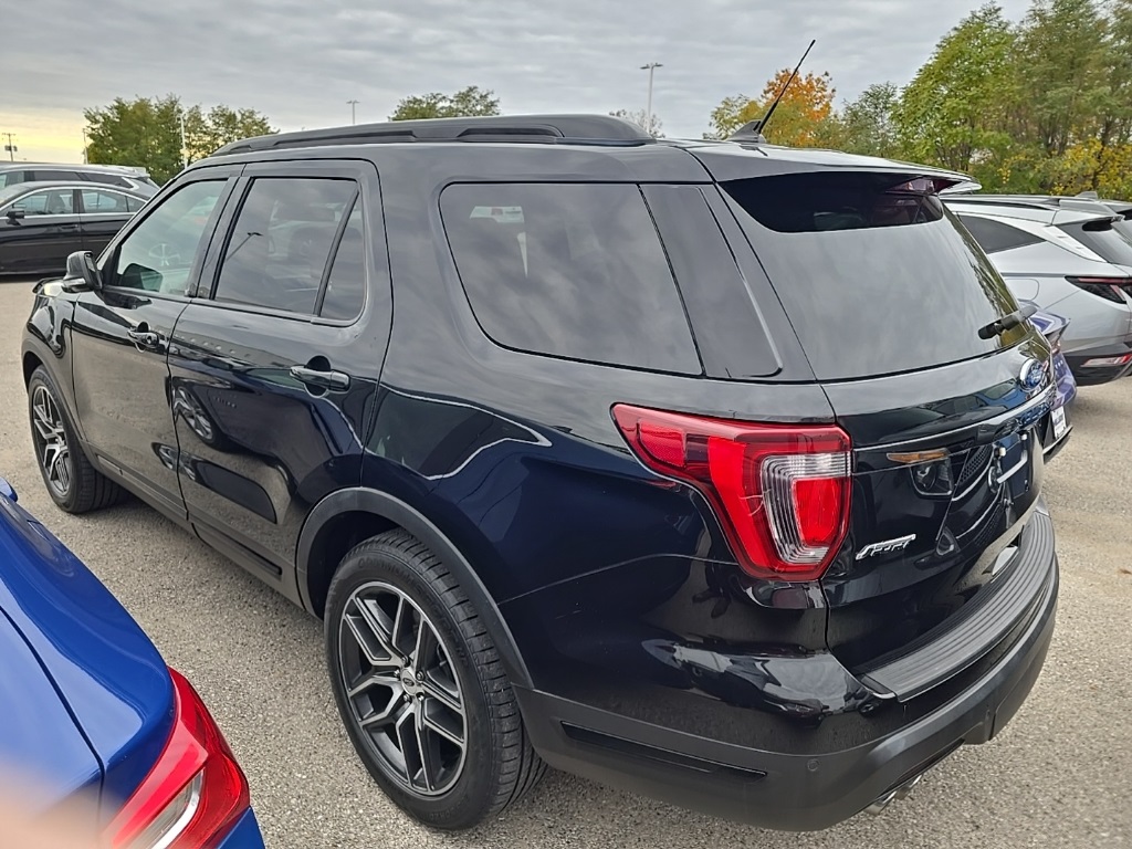 2019 Ford Explorer Sport photo 4