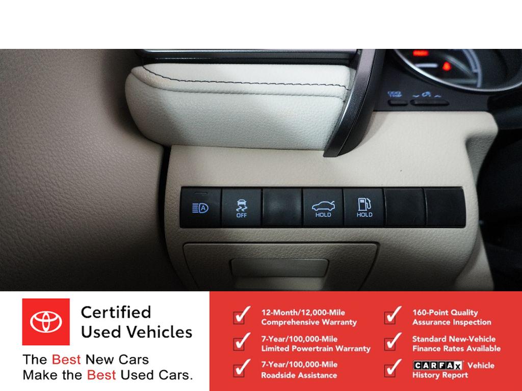 2024 Toyota Camry Hybrid XLE photo 10