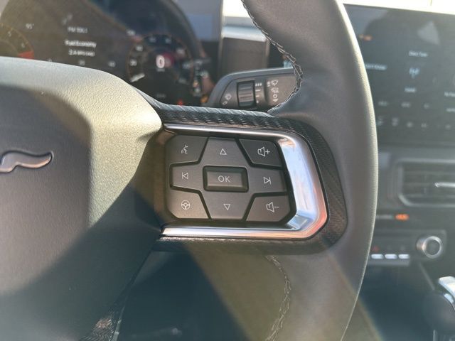 2025 Ford Mustang EcoBoost photo 18