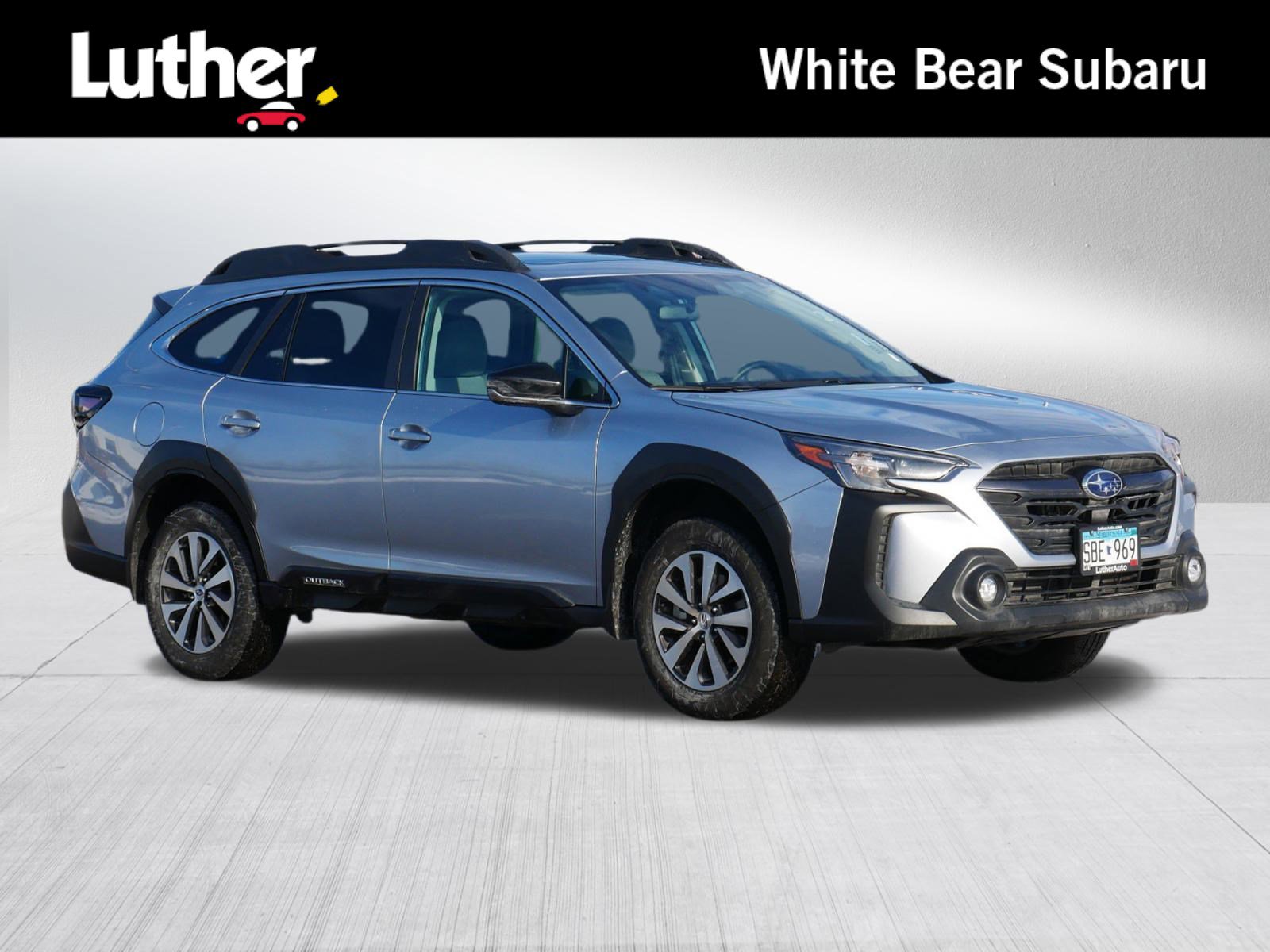 2025 Subaru Outback Premium's photo