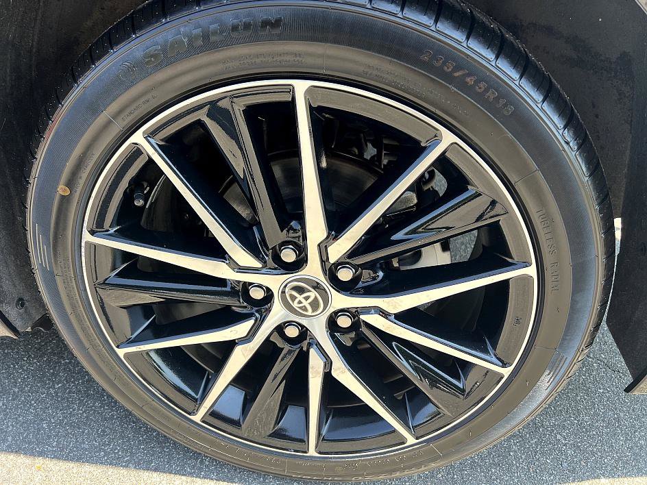 2024 Toyota Camry SE photo 10