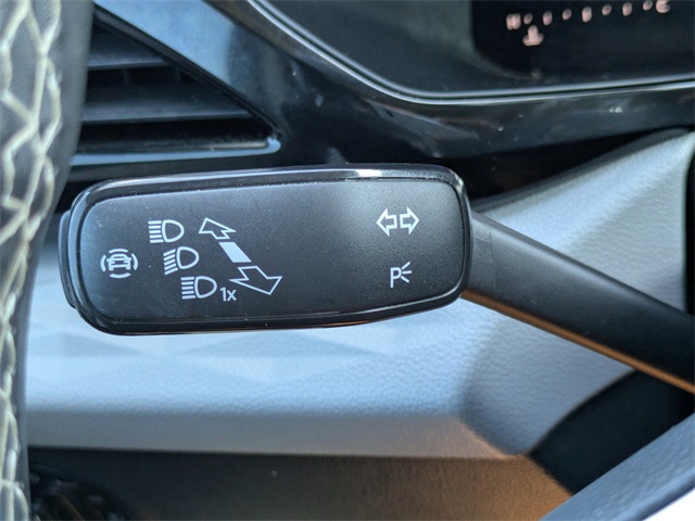 2022 Volkswagen Taos S photo 23