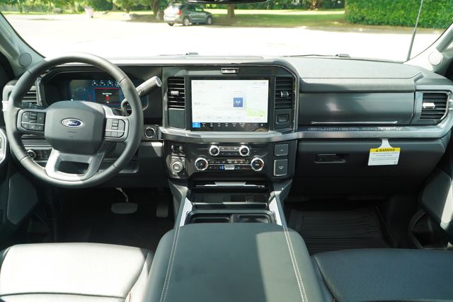 2025 Ford F-250 Lariat photo 36