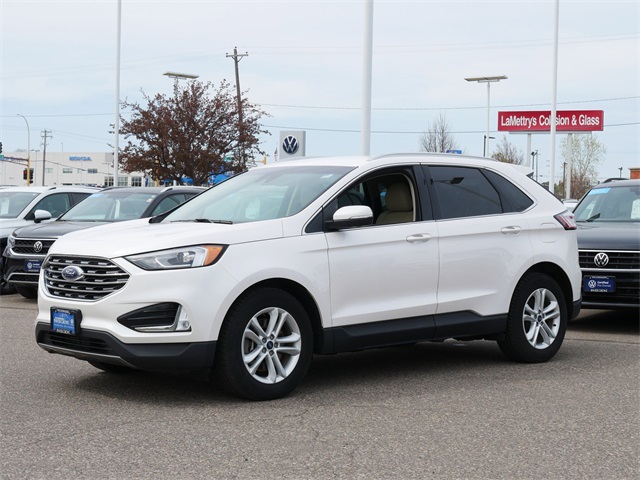 2019 Ford Edge SEL photo 3