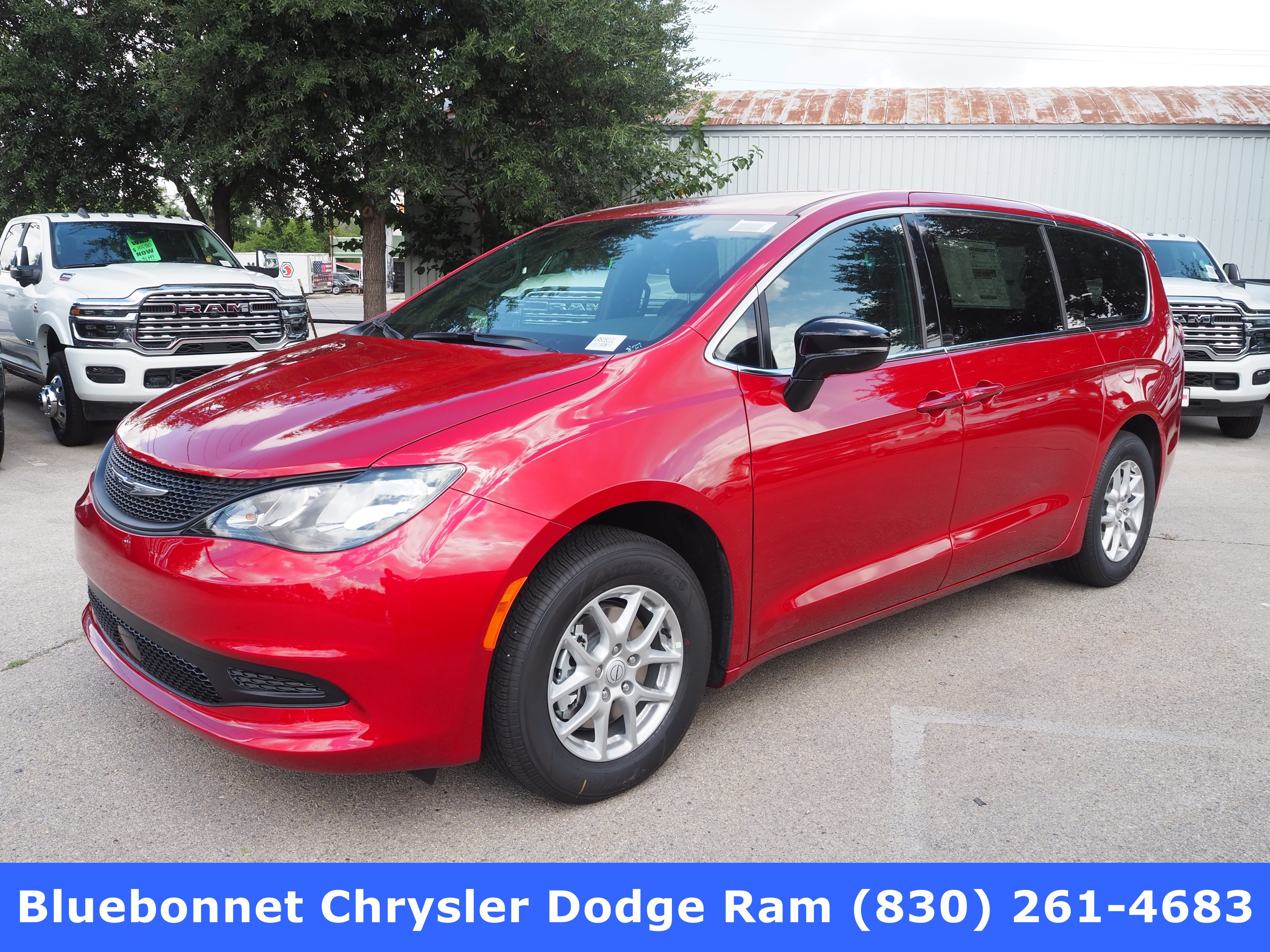 2025 Chrysler Voyager LX's photo