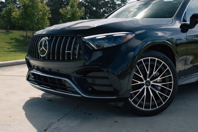 2025 Mercedes Benz GLC AMG 43 4MATIC photo 2
