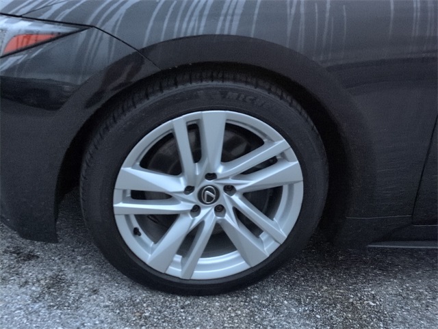 2024 Lexus IS 300 photo 5