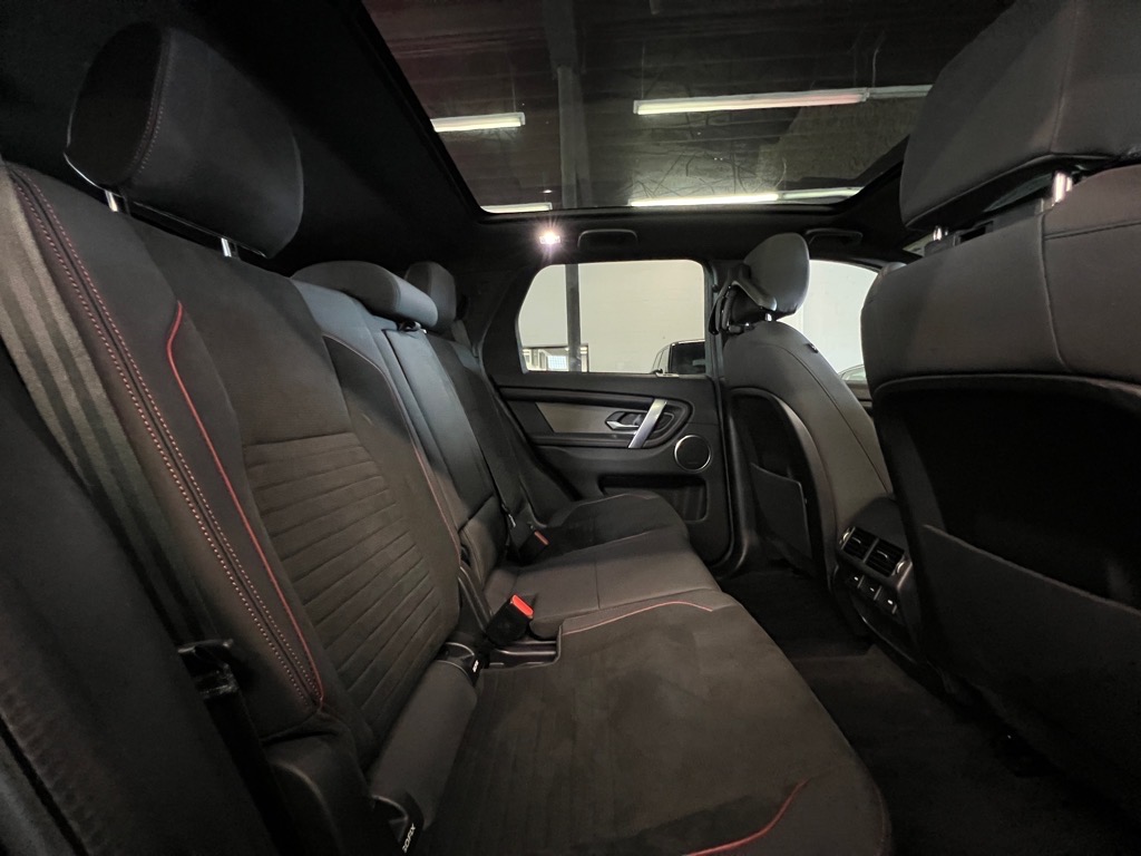 2020 Land Rover Discovery Sport SE R-Dynamic photo 18