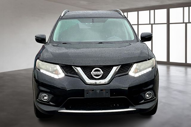 2016 Nissan Rogue SV photo 2