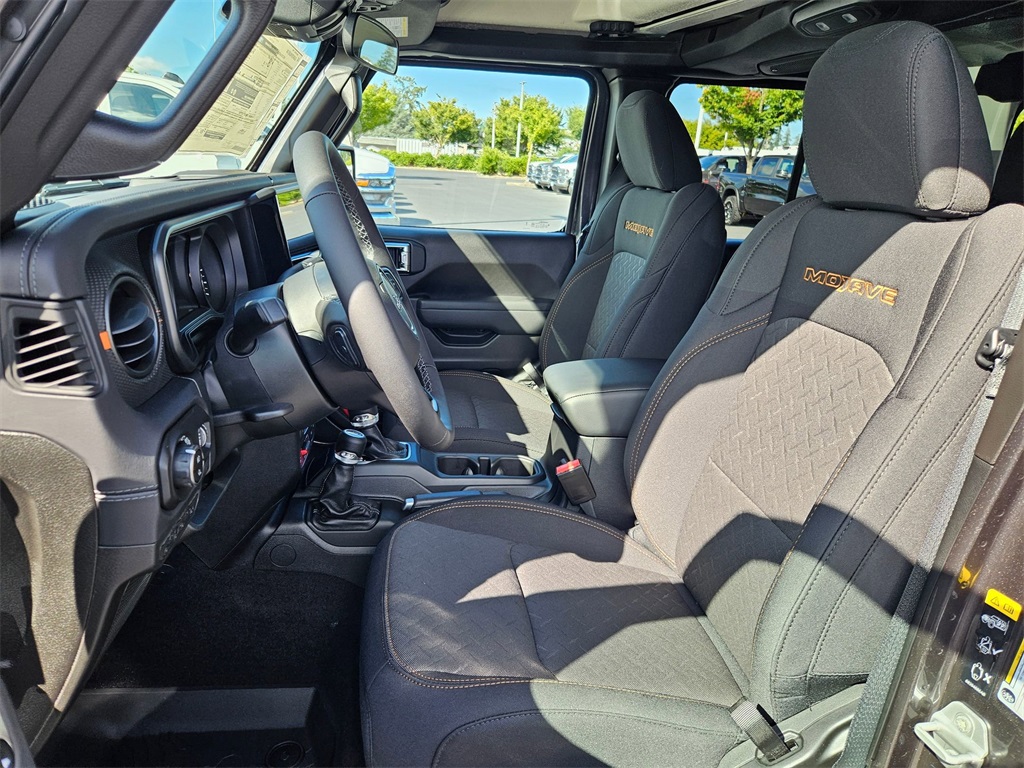 2025 Jeep Gladiator Mojave photo 13