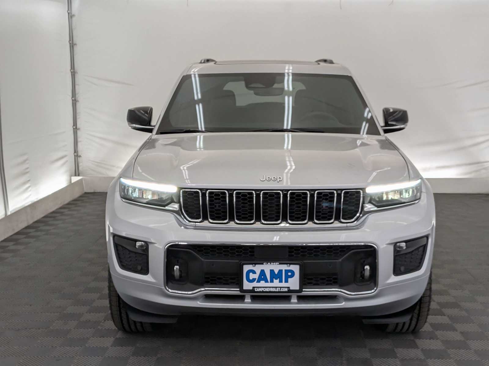 2024 Jeep Grand Cherokee Overland photo 8