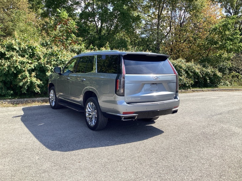 2023 Cadillac Escalade Premium Luxury photo 5