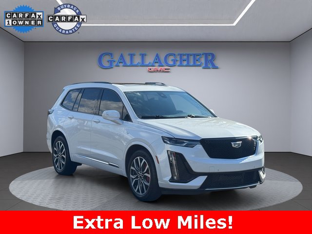 2024 Cadillac XT6 Sport's photo