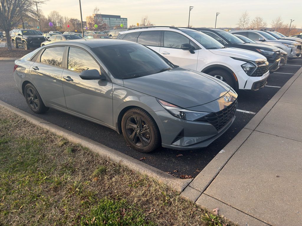 2022 Hyundai Elantra SEL