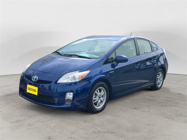 2010 Toyota Prius Three photo 2