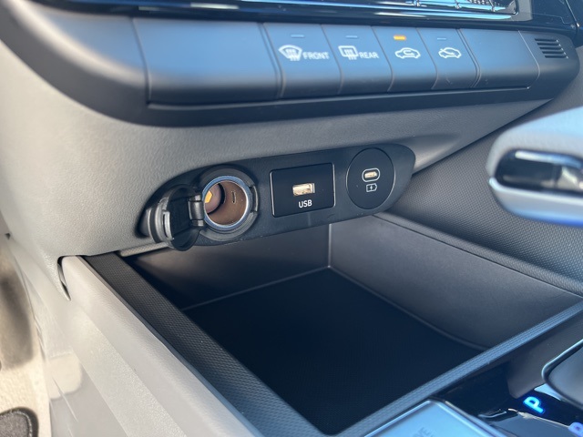 2025 Hyundai Elantra Blue SEL Sport photo 16