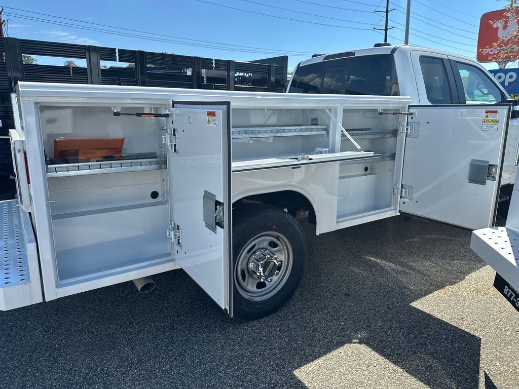 2025 Ford F-350 XL photo 3