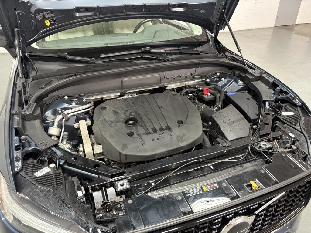 2024 Volvo XC60 B5 Plus photo 36