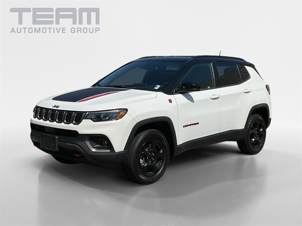 2023 Jeep Compass Trailhawk photo 3