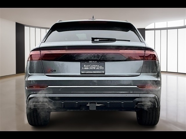 2025 Audi Q8 photo 3