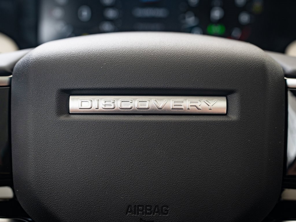 2025 Land Rover Discovery Sport S photo 26