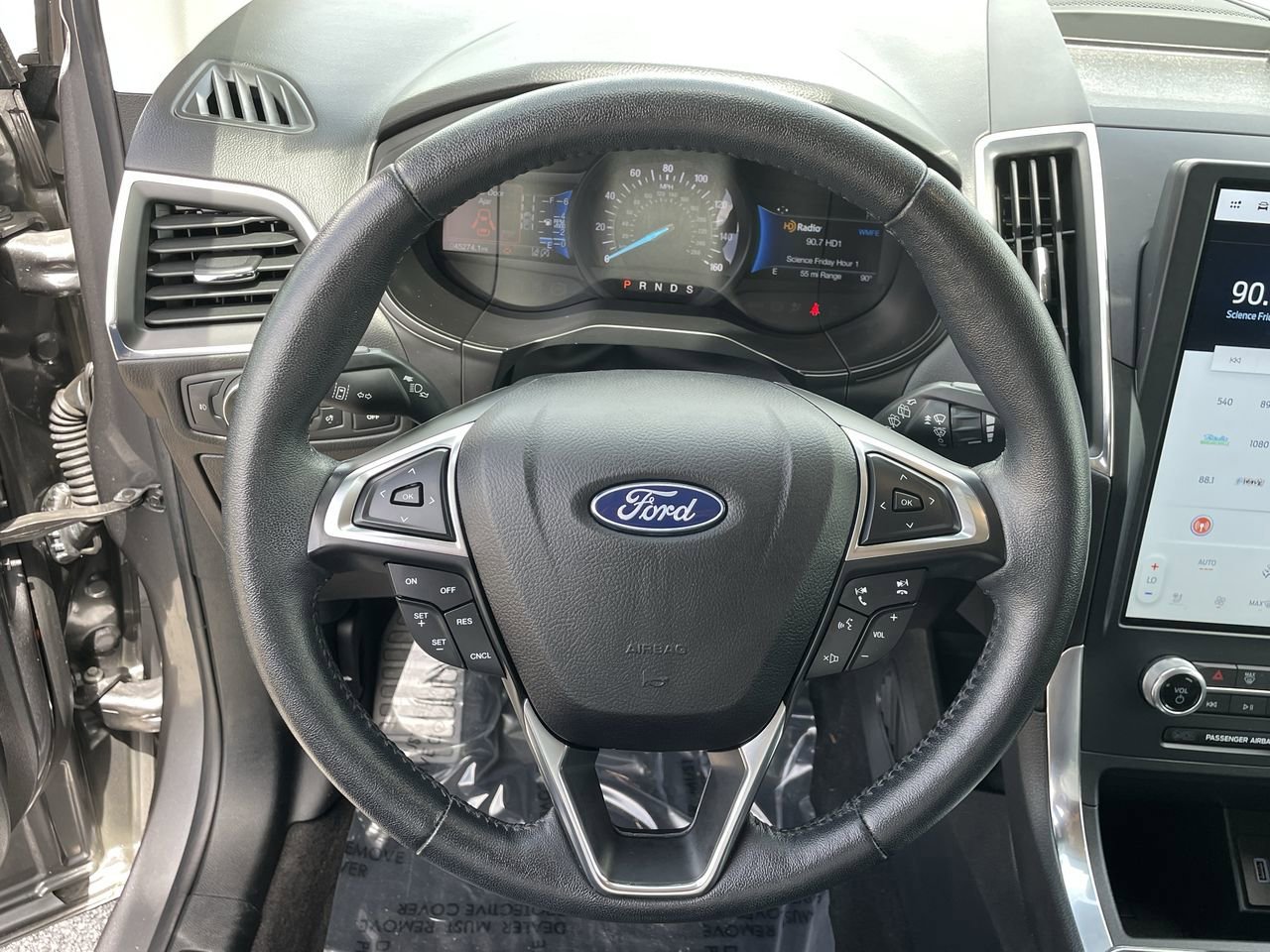 2022 Ford Edge Titanium photo 28