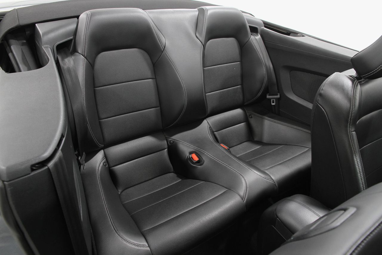 2023 Ford Mustang EcoBoost Premium Convertible photo 17