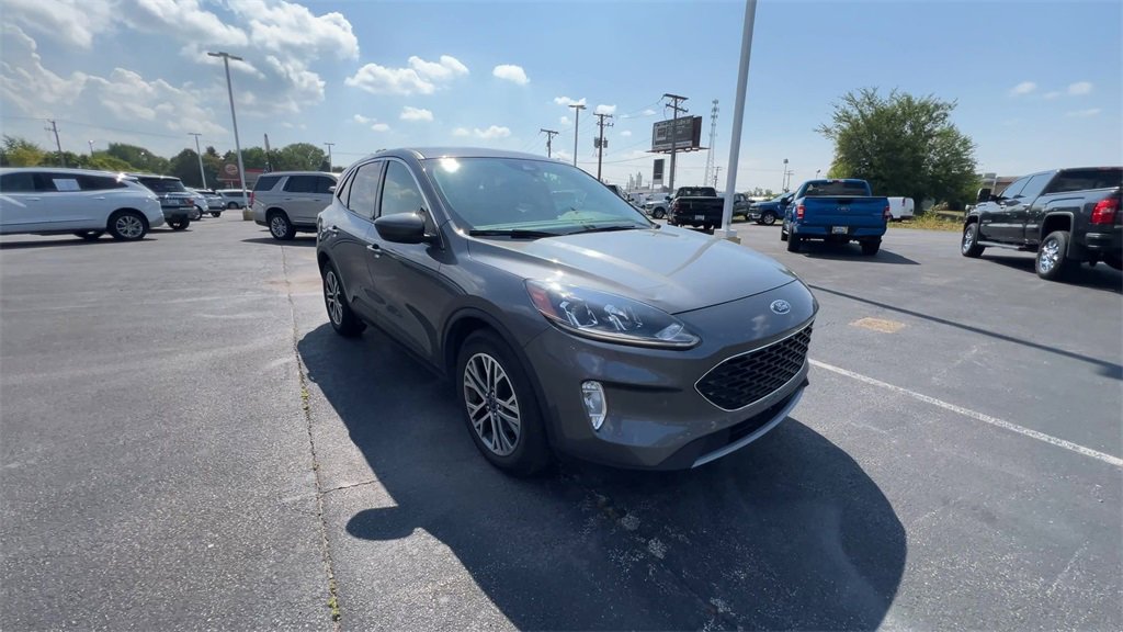 2022 Ford Escape SEL photo 2