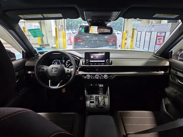 2023 Honda CR-V Hybrid Sport photo 5
