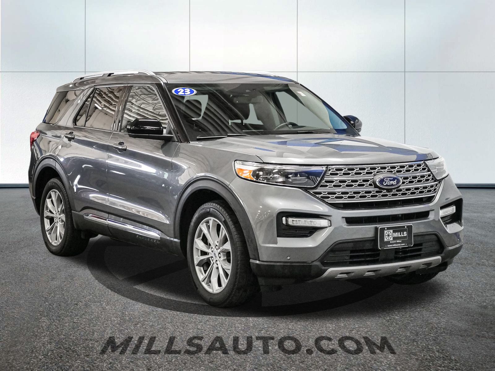 2023 Ford Explorer Limited photo 9