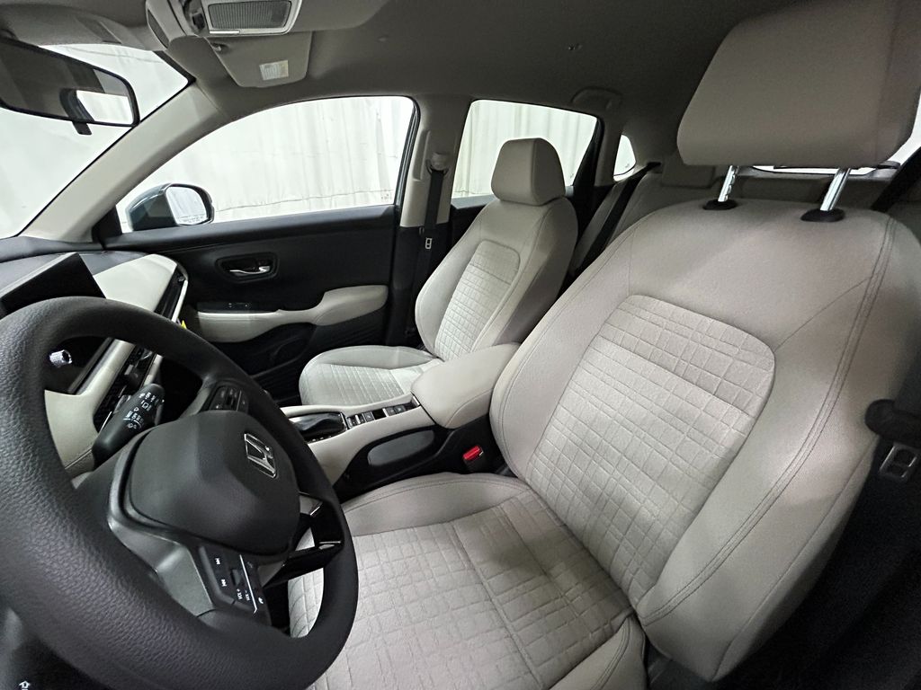 2026 Honda HR-V LX photo 19