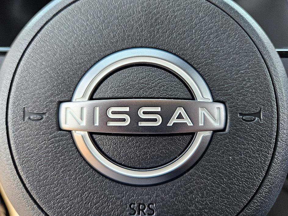2025 Nissan Pathfinder SL photo 25
