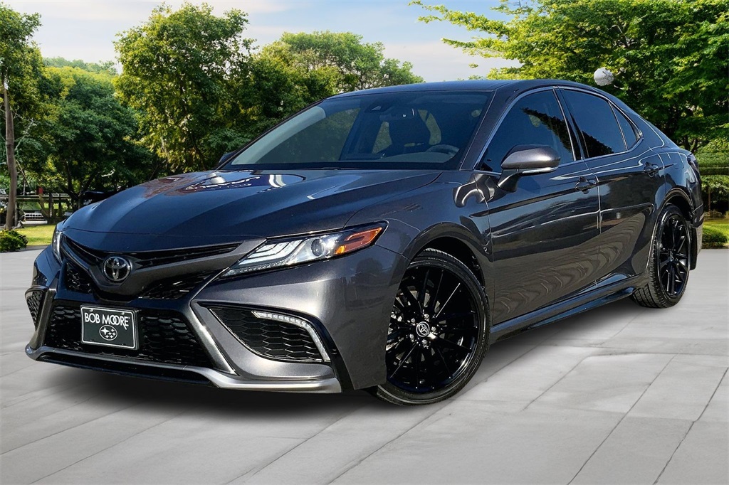 2022 Toyota Camry XSE's photo
