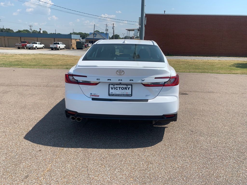 2025 Toyota Camry SE photo 6