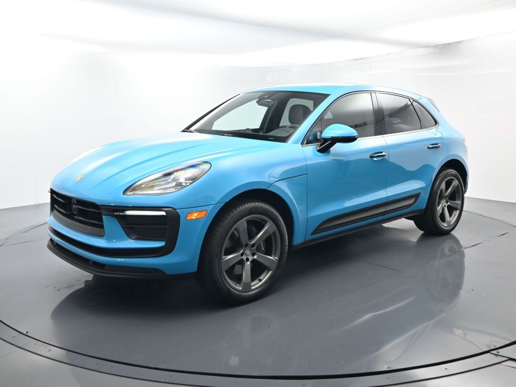 2023 Porsche Macan Base