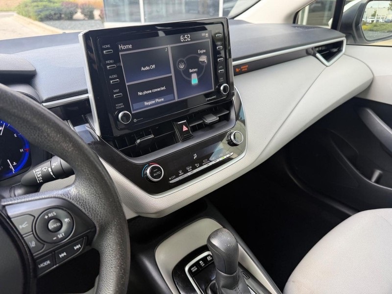 2021 Toyota Corolla Hybrid LE photo 23